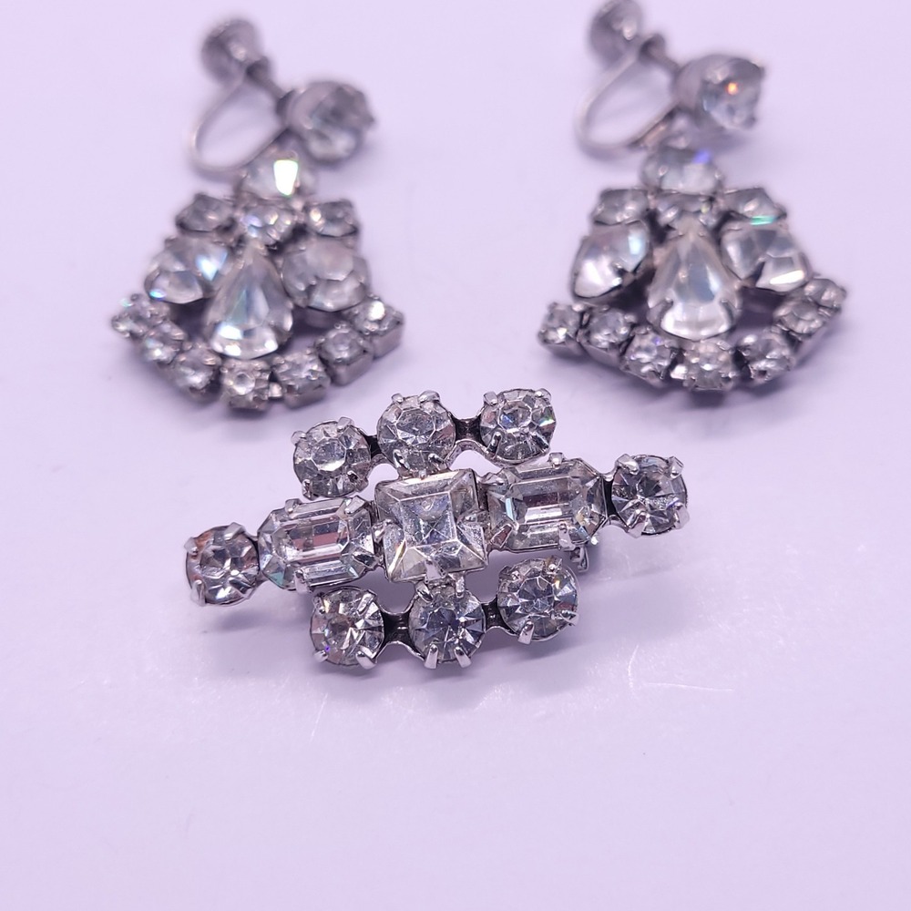 Vintage 1950s Clear Rhinestone Demi Parure Brooch Screwback Earrings Set